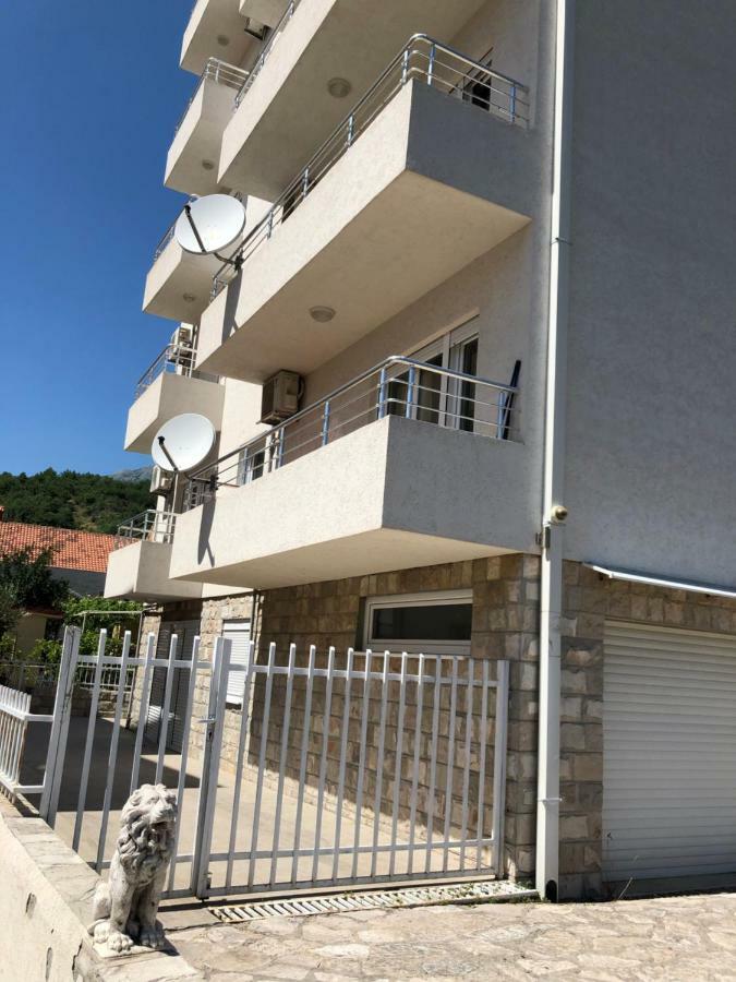 Ruza Apartment